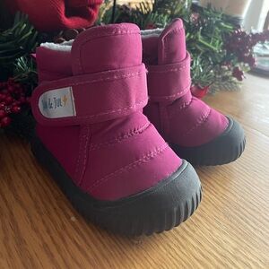 Jan & Jul toddler boots size 4